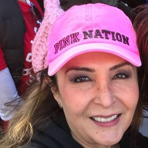 Meet your Posher, Mercedes